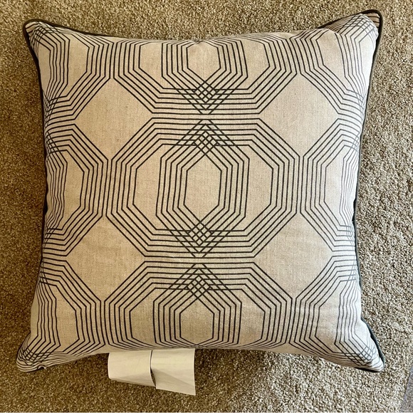 VILLA Pillow Cases - 2 - Picture 7 of 15